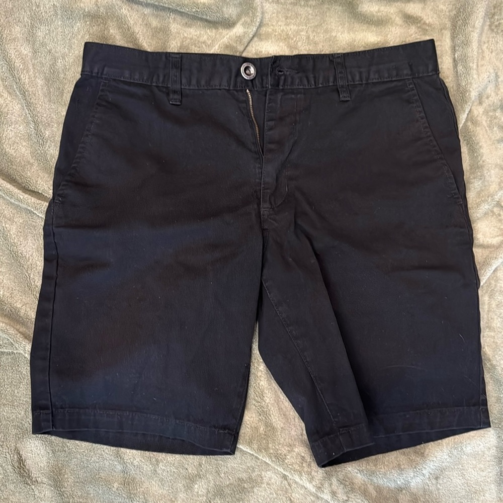 RVCA black chino shorts size 32